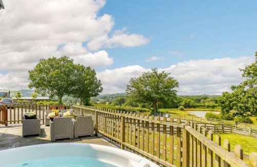 Launceston House | 3 Bed in Launceston 88858