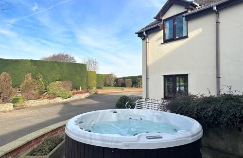 Lloc House | 3 Bed in Holywell 89614