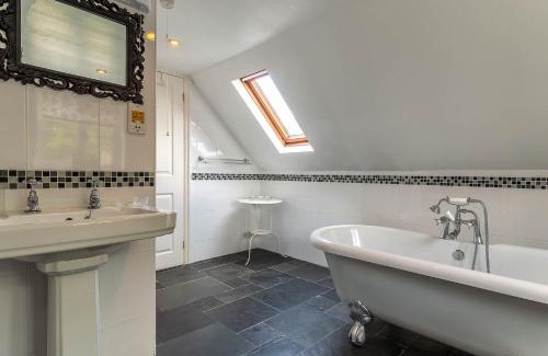 Holsworthy House | 3 Bed in Kilkhampton BEEHI