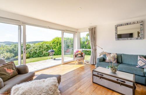 Cupar House | 3 Bed in Newburgh oc-h32592