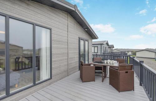 Treator Cabin | 3 Bed in Padstow oc-l33613