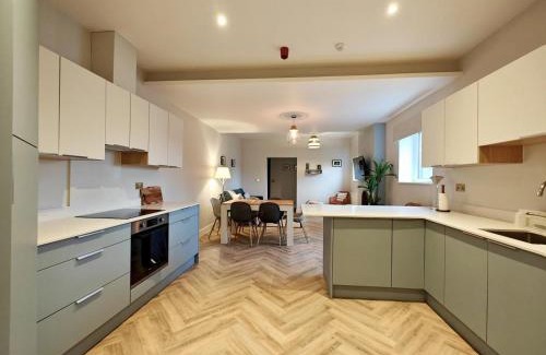 Shanklin House | 3 Bed in Shanklin oc-h33403