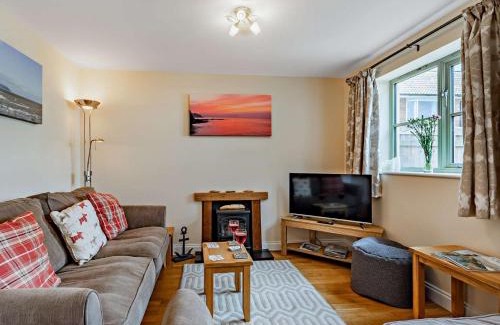Watchet House | 3 Bed in Watchet 83532