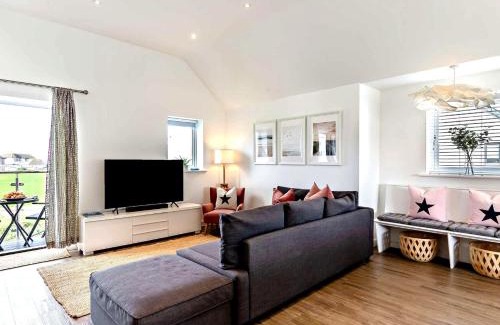 Westleigh House | 3 Bed in Westward Ho 89018