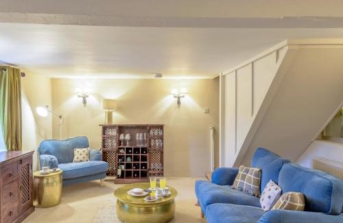 Wool House | 3 Bed in Wool 77787