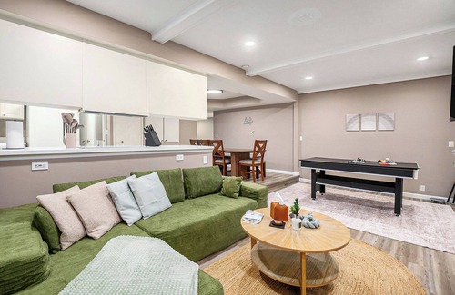 Warren House | 3 Bed Metro Detroit Gem w/Games & Netflix
