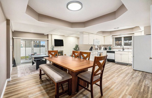 Warren House | 3 Bed Metro Detroit Gem w/Games & Netflix