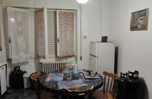 Rosora Apartment | 3 bed - Sleeps 6 - Mountain View - Parking - Pets