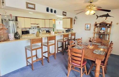 Port Isabel House | 3 bedr Home *Waterfront & Boat Slip * Deck * BBQ