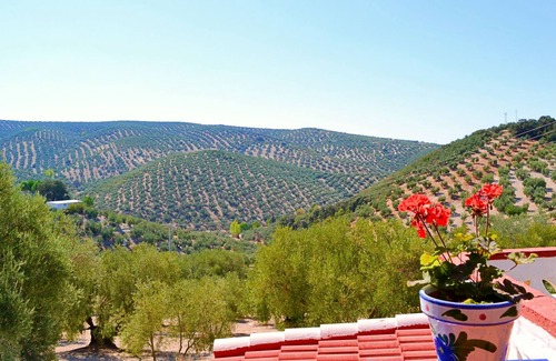 Villanueva de Algaidas House | 3 Bedroom accommodation with private swimming pool, close to Lake Iznájar.