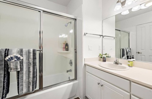 Santa Ana Heights House | 3 bedroom 1600sqft Beauty near Newport Beach and Fashion Island