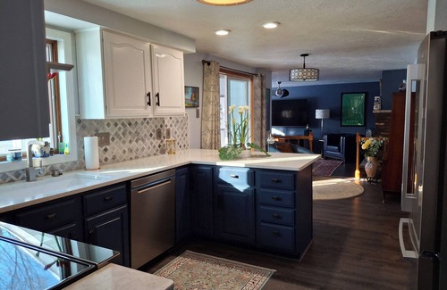 Oshkosh House | 3-bedroom, 2.5 bath home in lovely Oshkosh ready to enjoy during EAA AirVenture