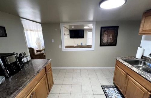 Ventnor City Apartment | 3 Bedroom! 2 BA! Close 2 Beach! Ventnor!