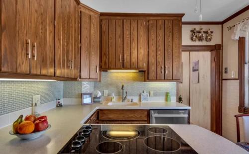 Ortley Beach House | 3 Bedroom 2 bath Beach House condo- 10 houses from the beach walk to the beach