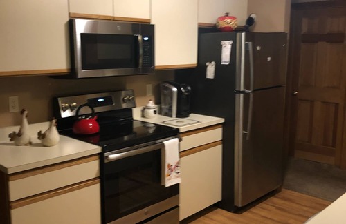 North Conway Condo | 3 Bedroom 2 bath Condo in N. Conway, In a quiet, family friendly neighborhood.