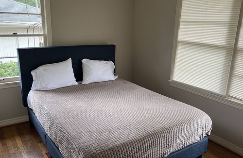 Crestline Heights House | 3 bedroom 2 bath house in Crestline Gardens