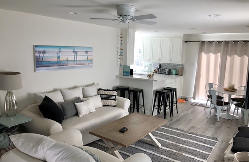Pierpont Bay House | 3 Bedroom 2 Bathroom Bungalow Steps from the Sand