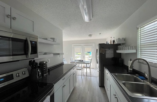 North Myrtle Beach House | 3 bedroom, 2 bath house in the Cherry Grove section of North Myrtle Beach SC