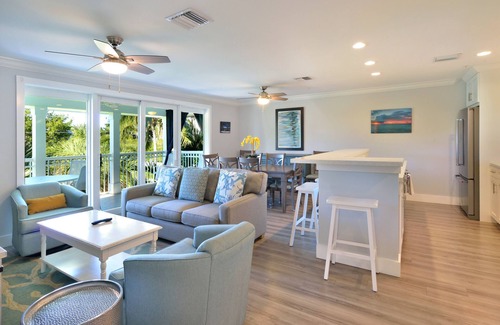 Meadows Condo | 3-Bedroom 3-Bath Condo at Bayfront Suites & Marina