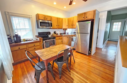 Yachting Village House | 3 Bedroom 3 Bath w/Roof Top Deck in the Heart of Newport