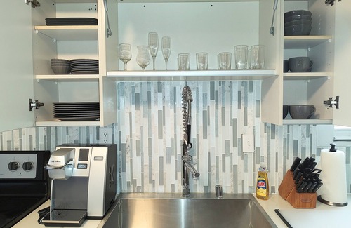 Las Vegas House | 3 Bedroom/3 Bathroom Home w/Parking, Wifi, Washer