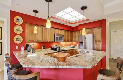 Shelter Cove Villa | 3 Bedroom/3 Bathroom Vibrant and Fun Villa - Gated Complex - Harbour Views