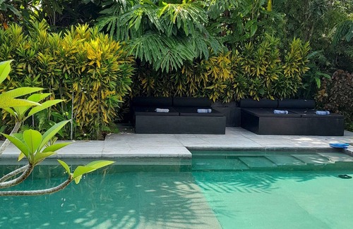 Padinnoruwa Villa | 3 Bedroom 4KS Beds Artists Garden Villa