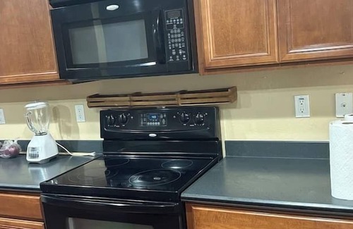Waddell Apartment | 3 Bedroom 637901 by Houzlet