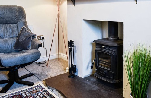 Llanfairfechan Cottage | 3 bedroom accommodation in Llanfairfechan, near Conwy