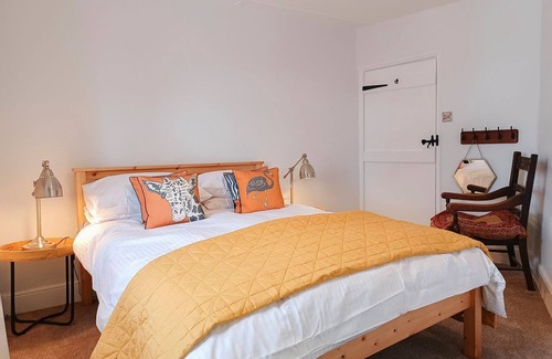 Kingsteignton Cottage | 3 bedroom accommodation in Kingsteignton, near Newton Abbot