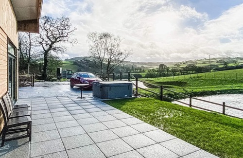 Tiverton Cottage | 3 bedroom accommodation in Cadeleigh