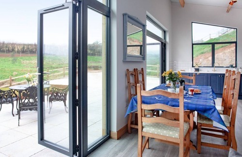 Tiverton Cottage | 3 bedroom accommodation in Cadeleigh, near Tiverton