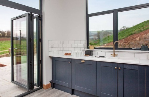 Tiverton Cottage | 3 bedroom accommodation in Cadeleigh, near Tiverton