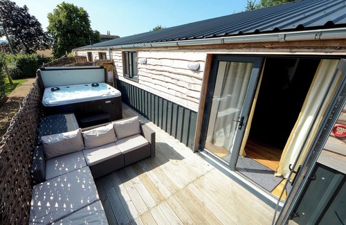 Ningwood Cottage | 3 bedroom accommodation in Wellow, near Yarmouth