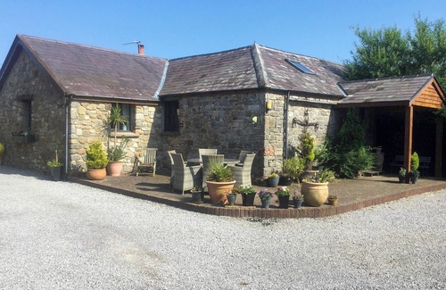 Crynant Cottage | 3 bedroom accommodation in Ilston, Gower, Swansea