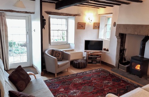 Helton Cottage | 3 bedroom accommodation in Helton