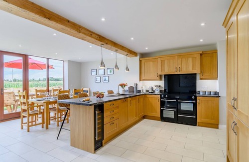 Newark Cottage | 3 bedroom accommodation in East Stoke, near Newark