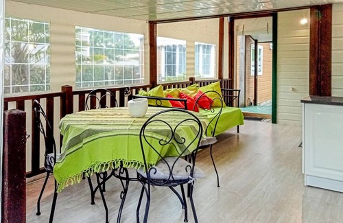 Mache House | 3 bedroom accommodation in Maché