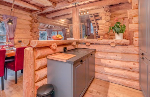 Plesce House | 3 bedroom accommodation in Cabar