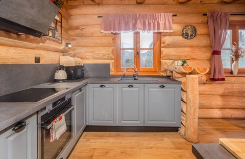 Plesce House | 3 bedroom accommodation in Cabar