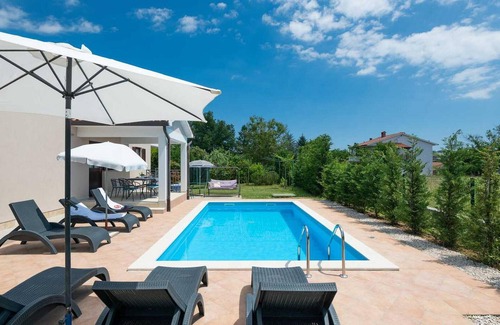 Vinez House | 3 bedroom accommodation in Labin