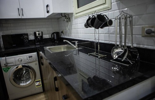 Al Duqqi Apartment | 3-bedroom apartment in perfect Giza Governorate with AC, WiFi