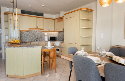 Kokinos Pirgos Apartment | 3 bedroom apartment with harbor view - near the beach