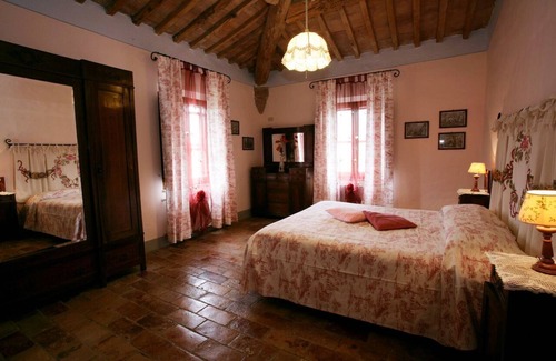 Bollano Other | 3 bedroom apartment, infinity pool, amazing view, 4KM to Buonconvento near Siena
