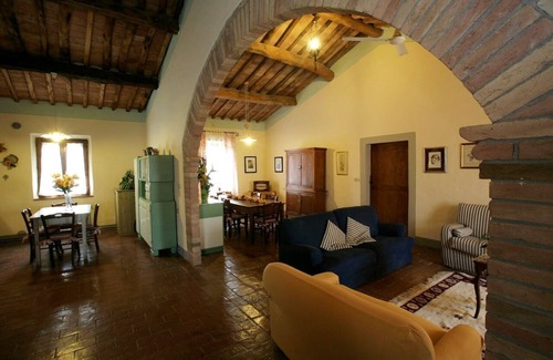 Bollano Other | 3 bedroom apartment, infinity pool, amazing view, 4KM to Buonconvento near Siena