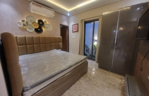 Jaipur Apartment | 3-Bedroom Apartment in Bapu Nagar, Jaipur with AC