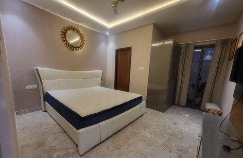 Jaipur Apartment | 3-Bedroom Apartment in Bapu Nagar, Jaipur with AC