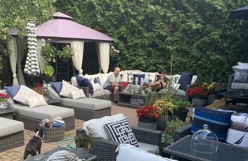 Downtown Gatineau House | 3 bedroom apartment located in a luxurious house, access to courtyard & ballroom