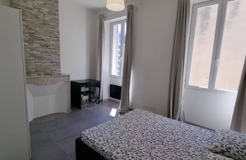La Castellane Apartment | 3 bedroom apartment with garage