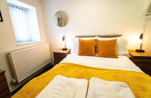 Roath Apartment | 3 Bedroom Apartment, Walking Distance to Centre & Amazing Food at your door step